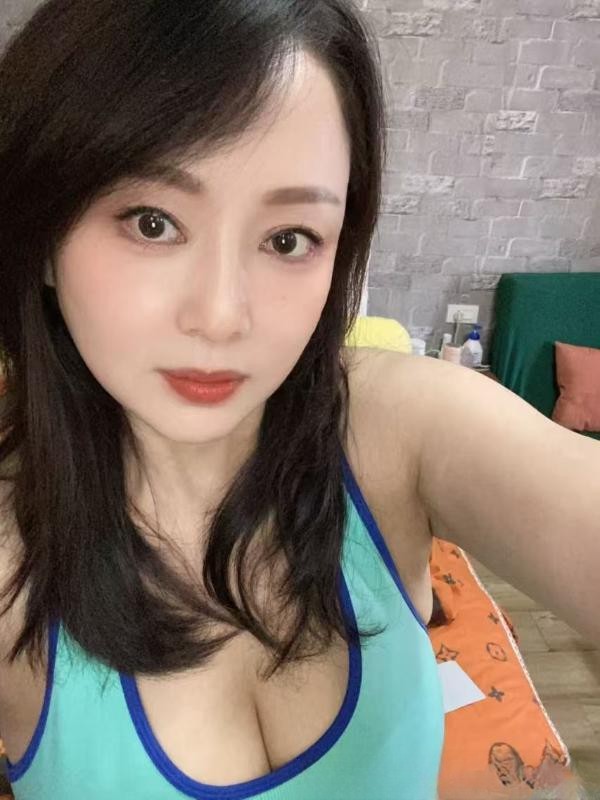 熟女气质御姐莨子