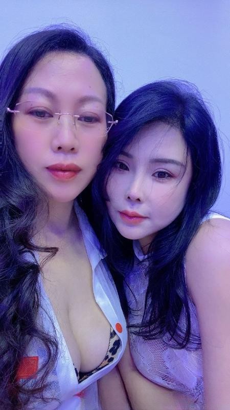 双飞性感母女