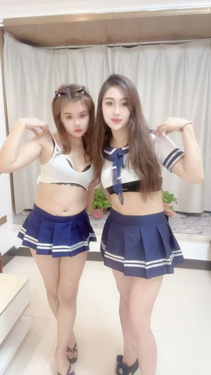 骚姐妹双飞体验