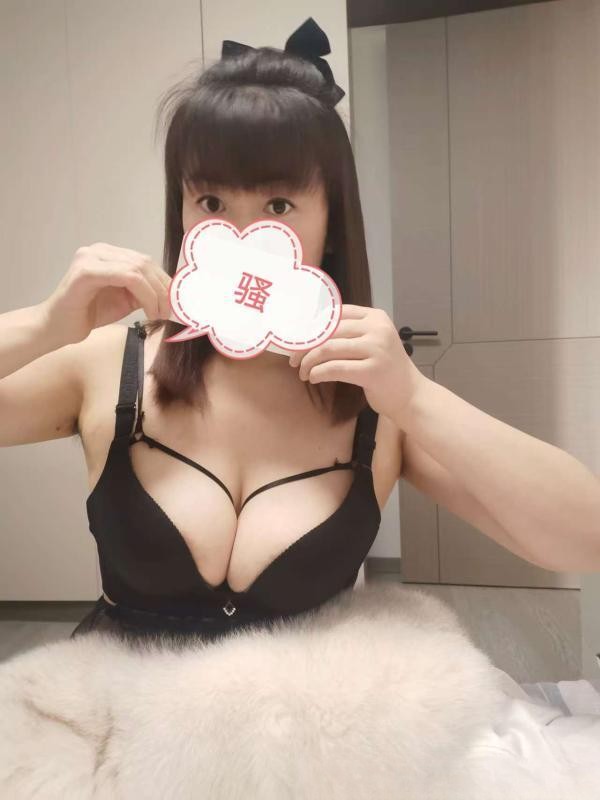 大屁股姐姐