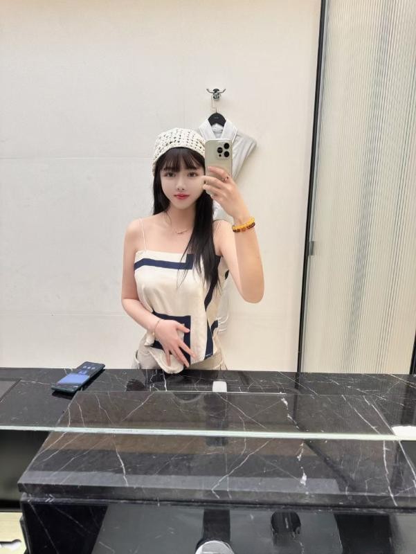 俏皮可爱杉杉老师