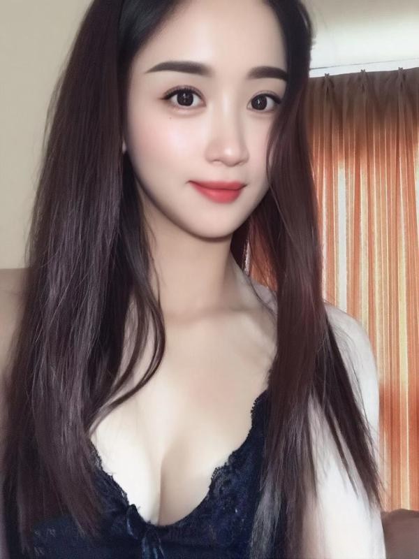 甜妹翘屁股