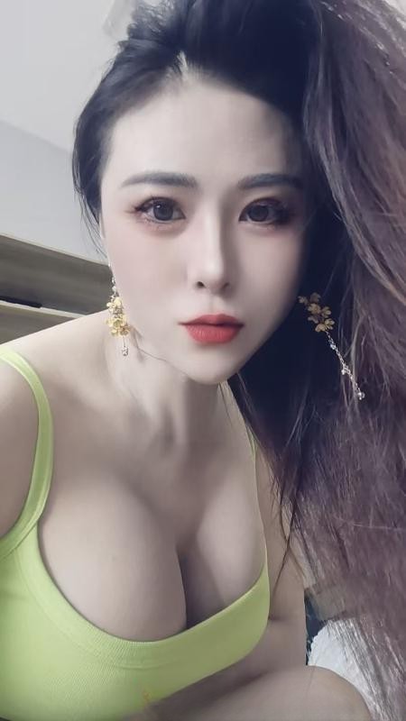 包河大熊翘臀美女