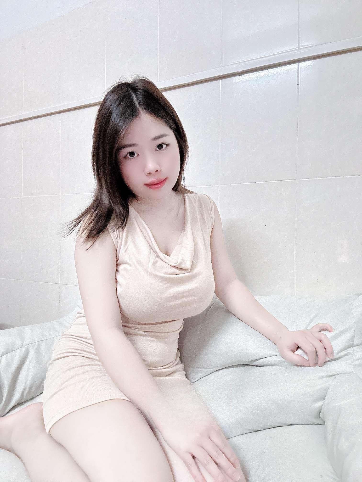 翘臀妹妹