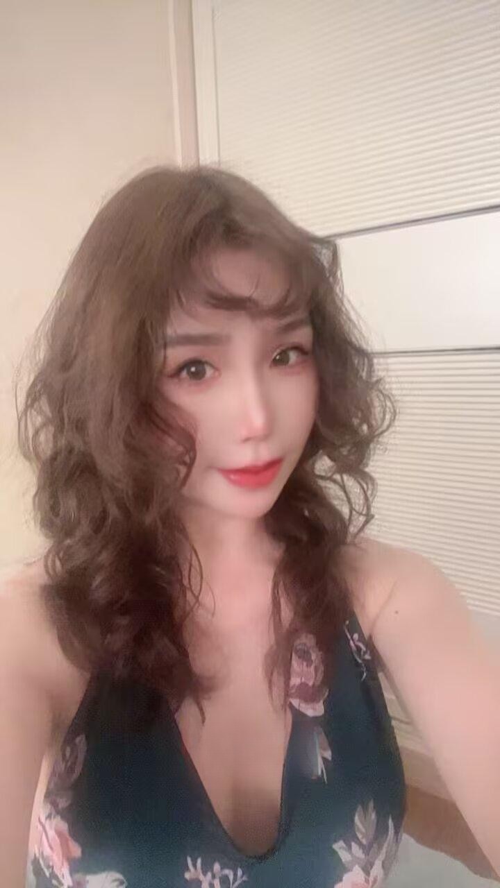 气质长腿翘臀骚货