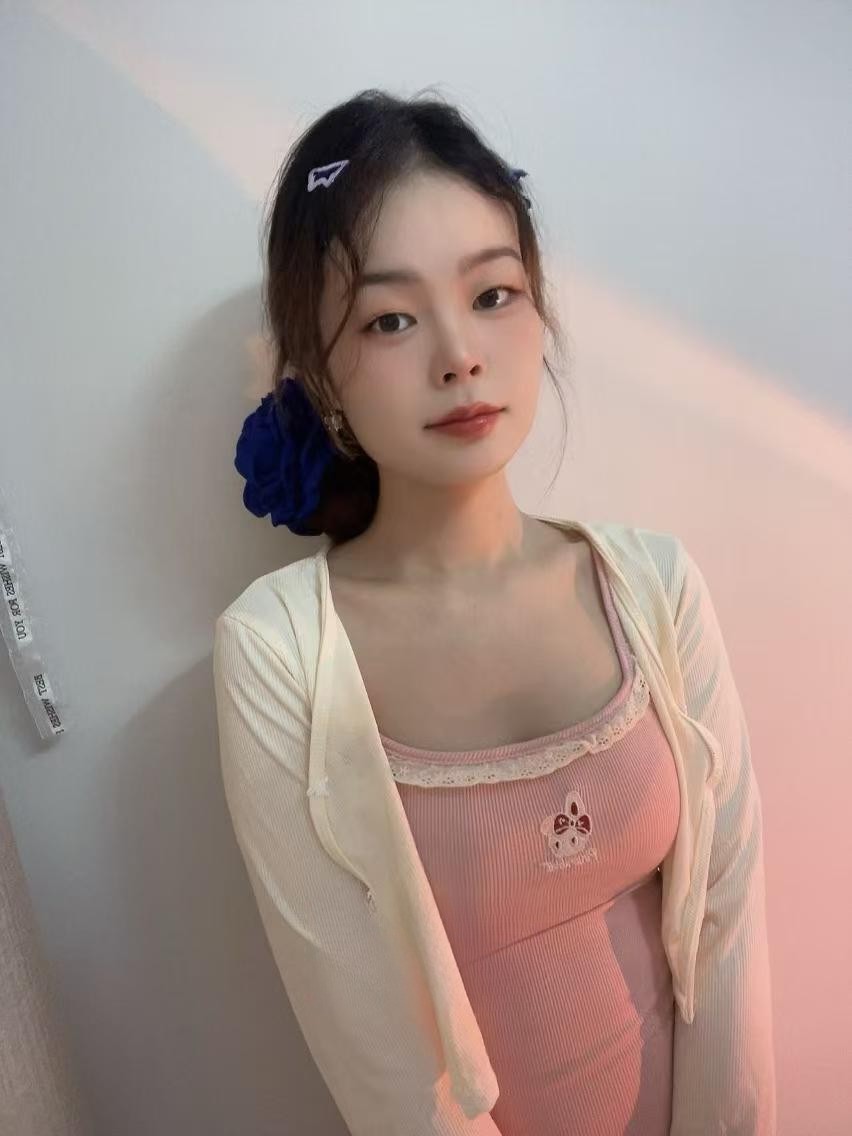 水润多汁骚货
