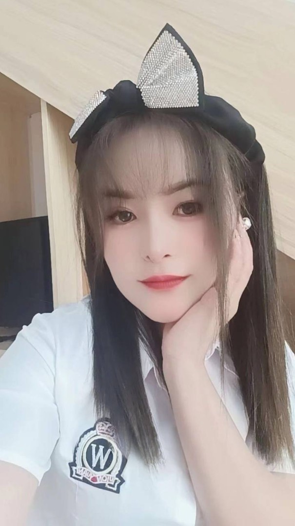 嫩妹敏感体质一碰就出水