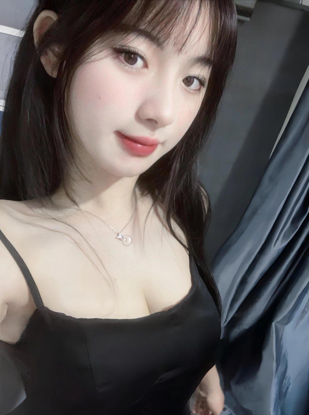 一位极品粉嫩多水妹妹