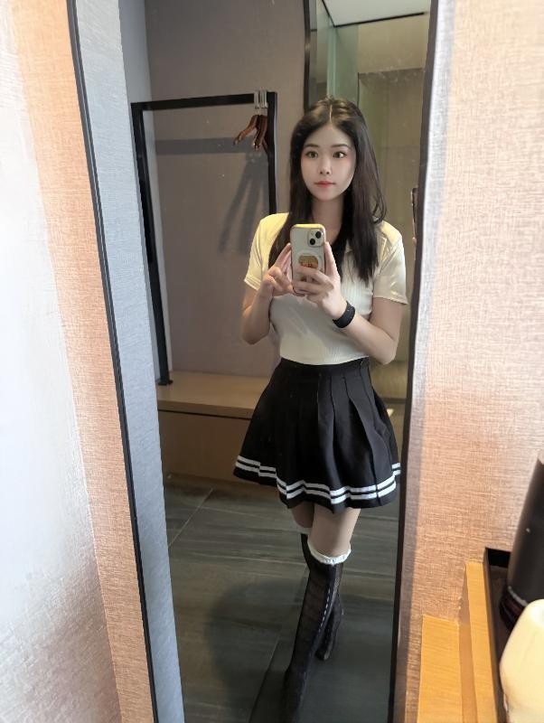 天河舌吻制服御姐
