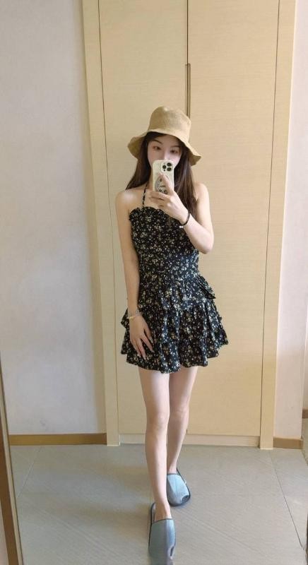 苗条身材颜值妹子