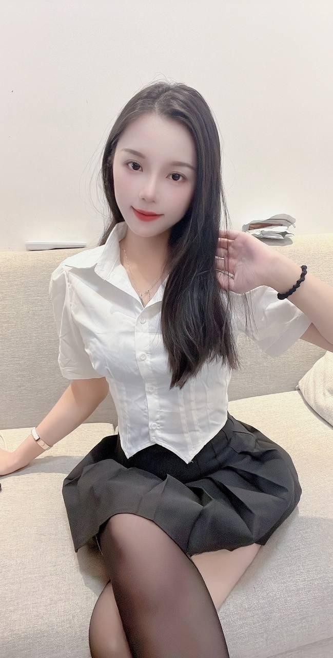 海珠舌吻制服御姐