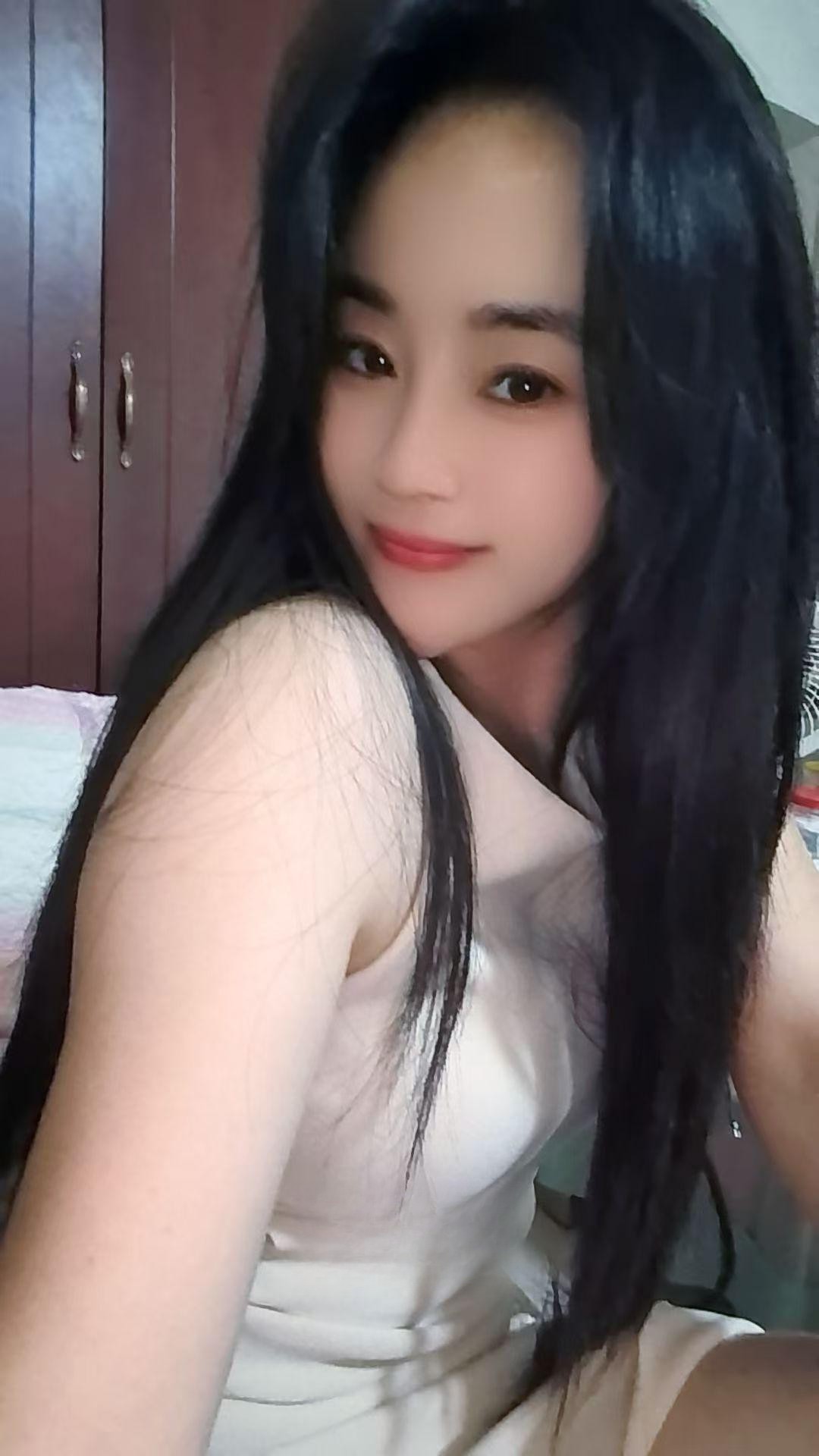 黑丝美腿珊珊