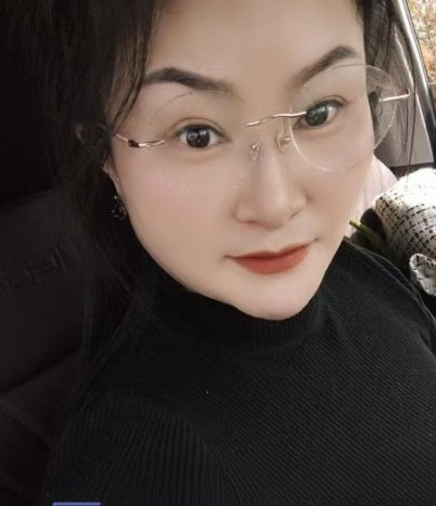 大奶兼职熟女