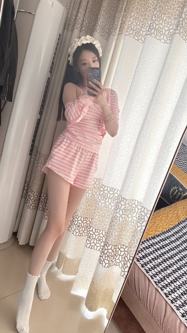性感妹妹很会玩喜欢被后入
