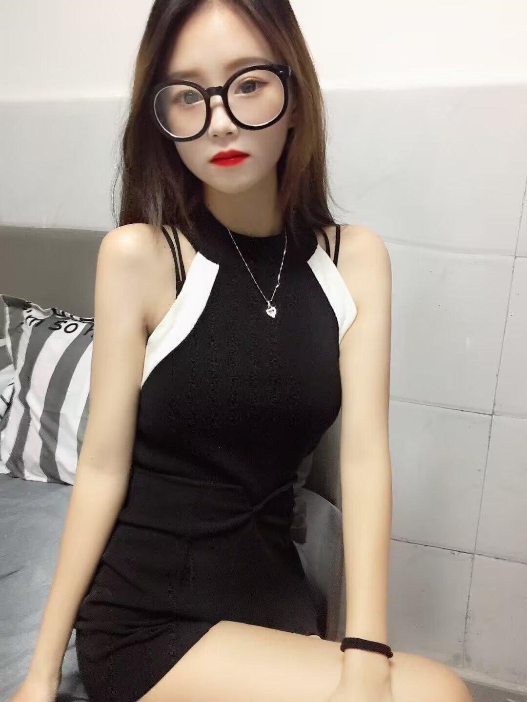 兼职妹妹性感丰满服务好