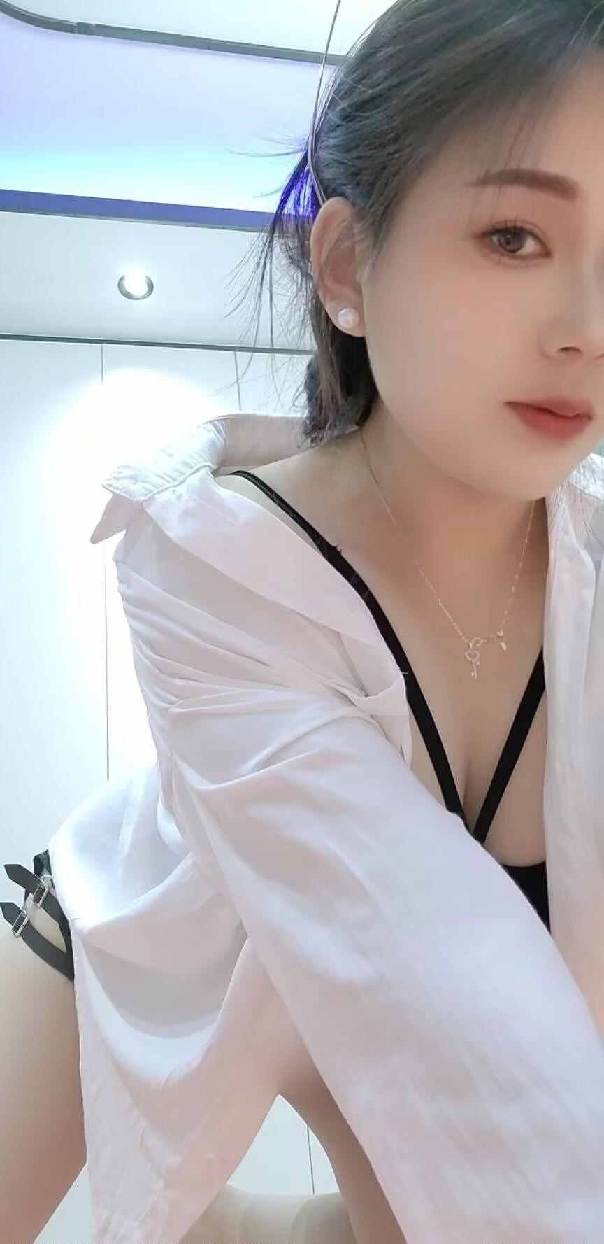 妹妹性感舌推
