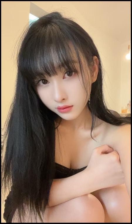 服务一流性感制服美女