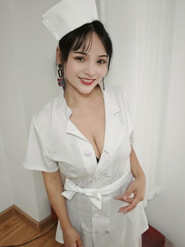 D罩小姐姐女仆诱惑