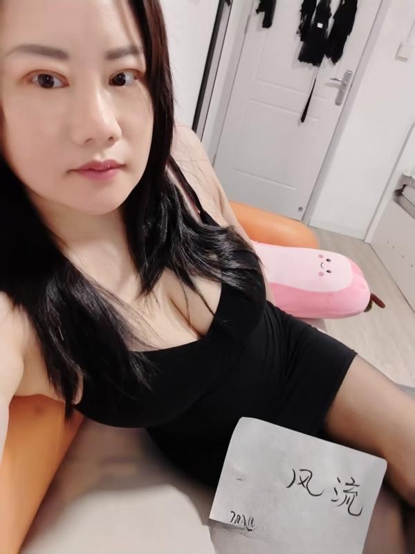长宁大胸妹如梦体验