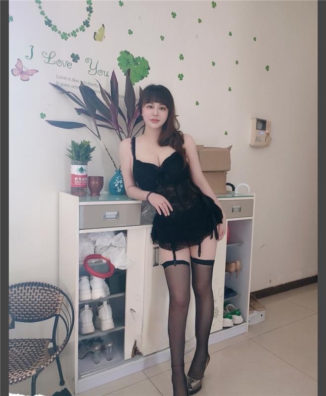 可爱迷人小妹