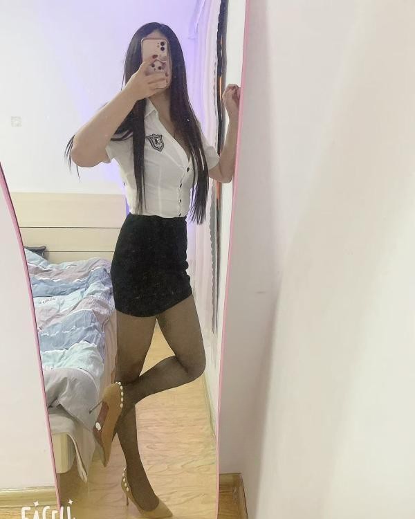 深渊巨乳Q弹的翘臀很诱人