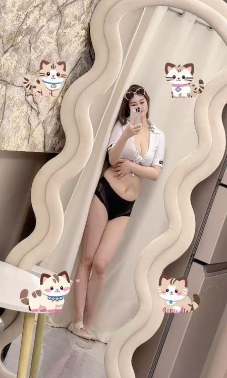 肤白貌美长腿骚货