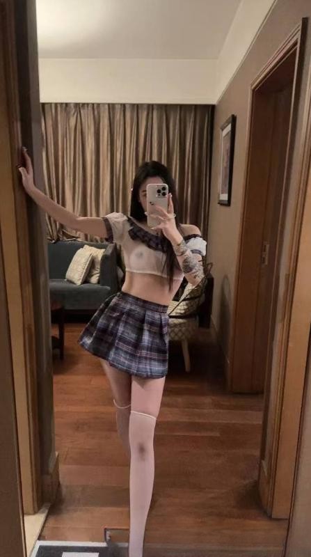丝袜制服西西