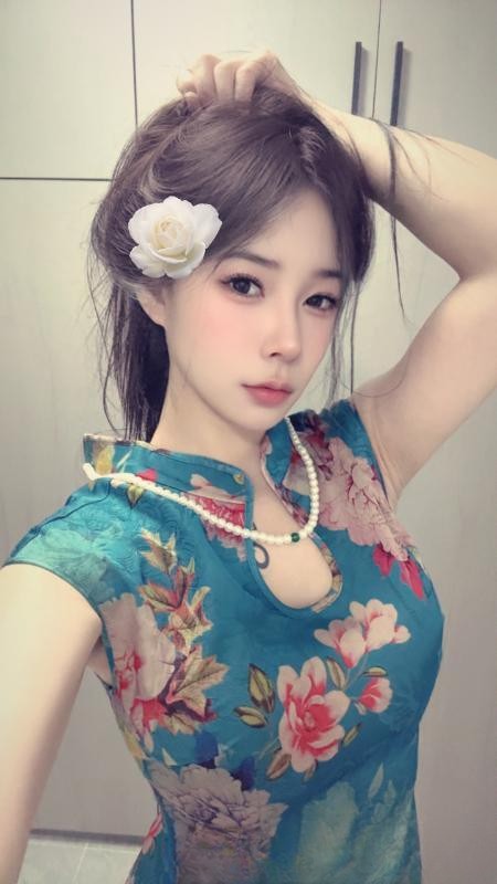 惠城舌吻反差御姐