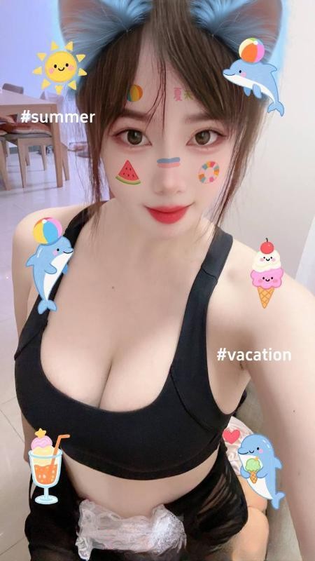 二战白嫩大奶小甜心