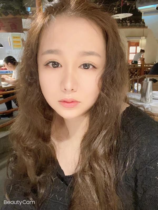 丰满大奶妹妹