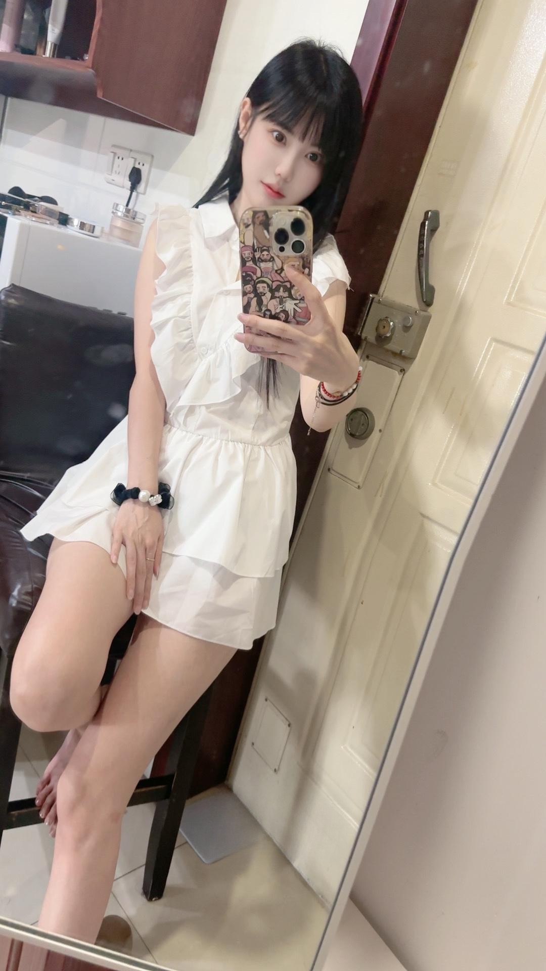 白虎琪琪身材不错