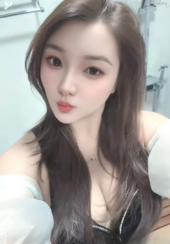 长宁桃子美甲师