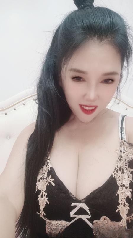 熟女姐大胸桔子姐