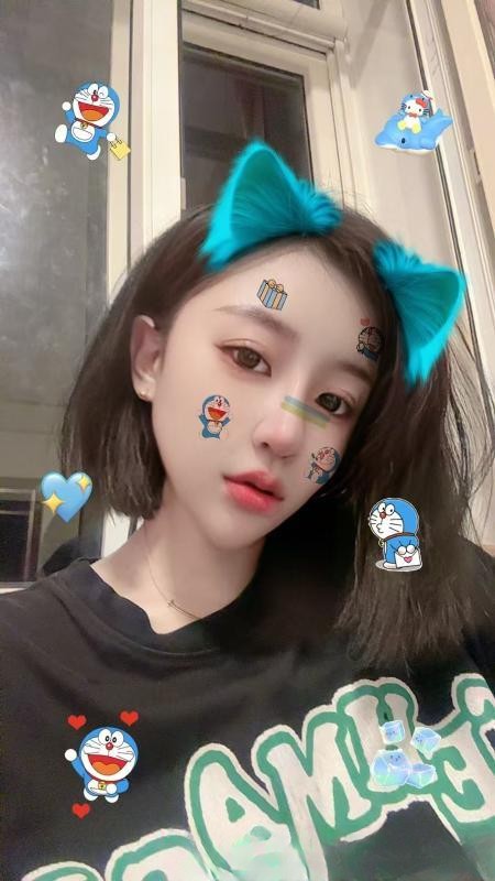 会喷水的小姐姐