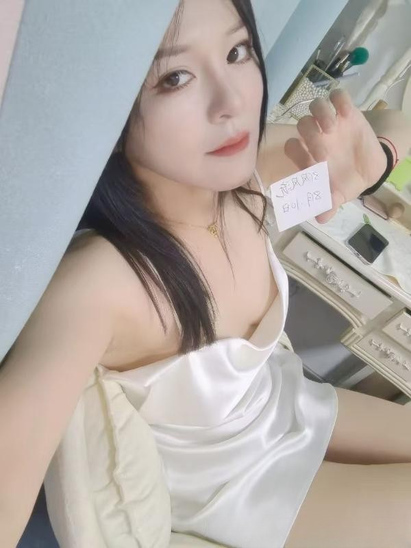 镜湖服务系妹子