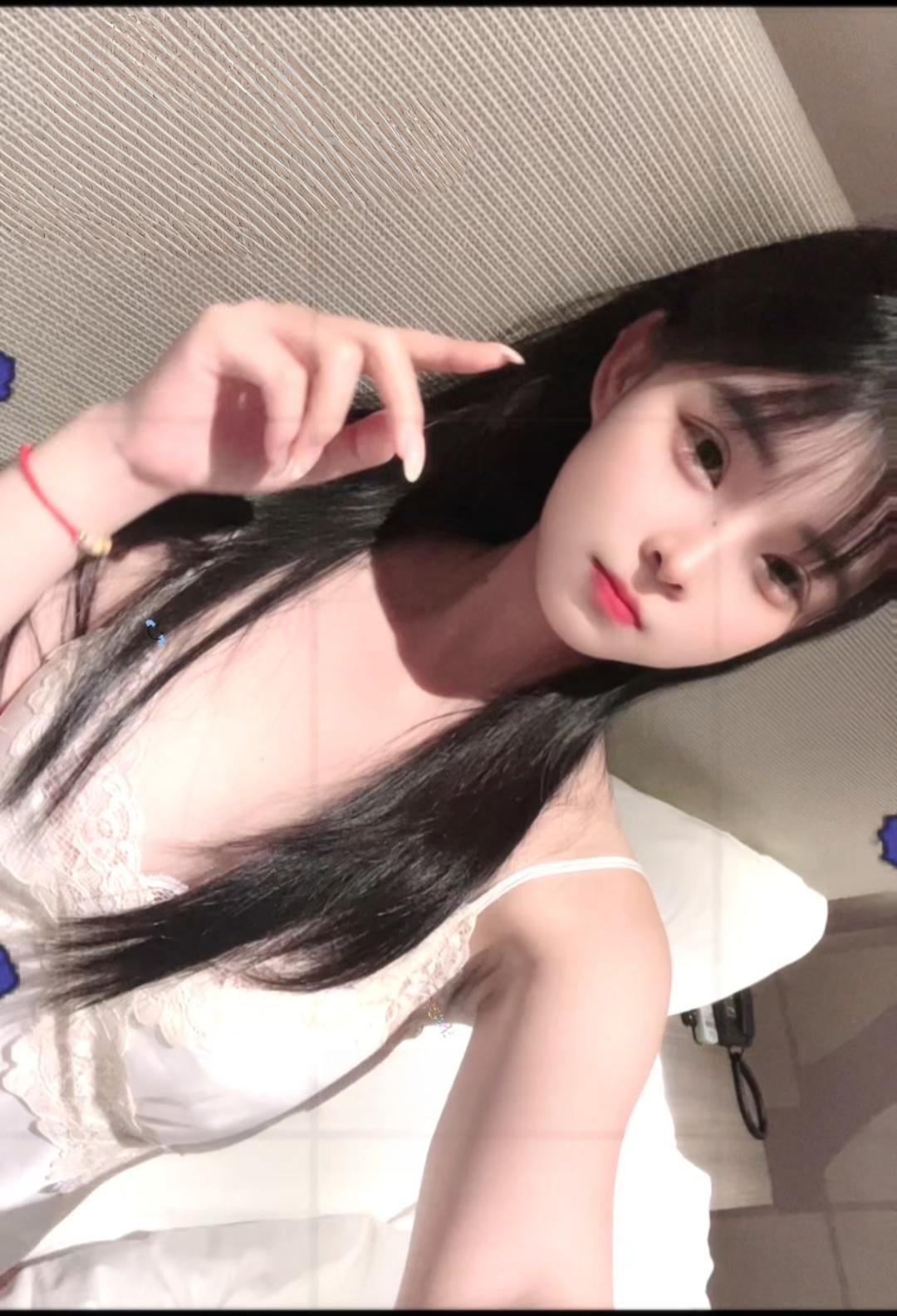 紧致小嫩妹