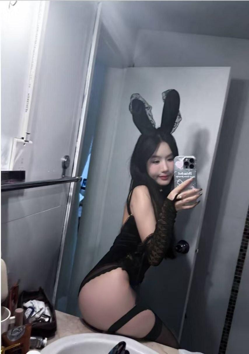 身材棒棒肤白貌美