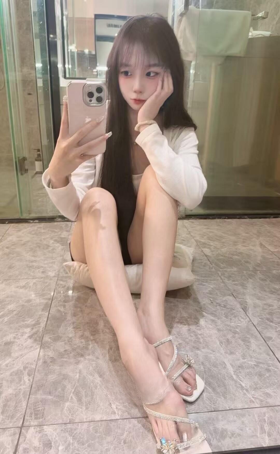 朝阳娇小妩媚小妖精