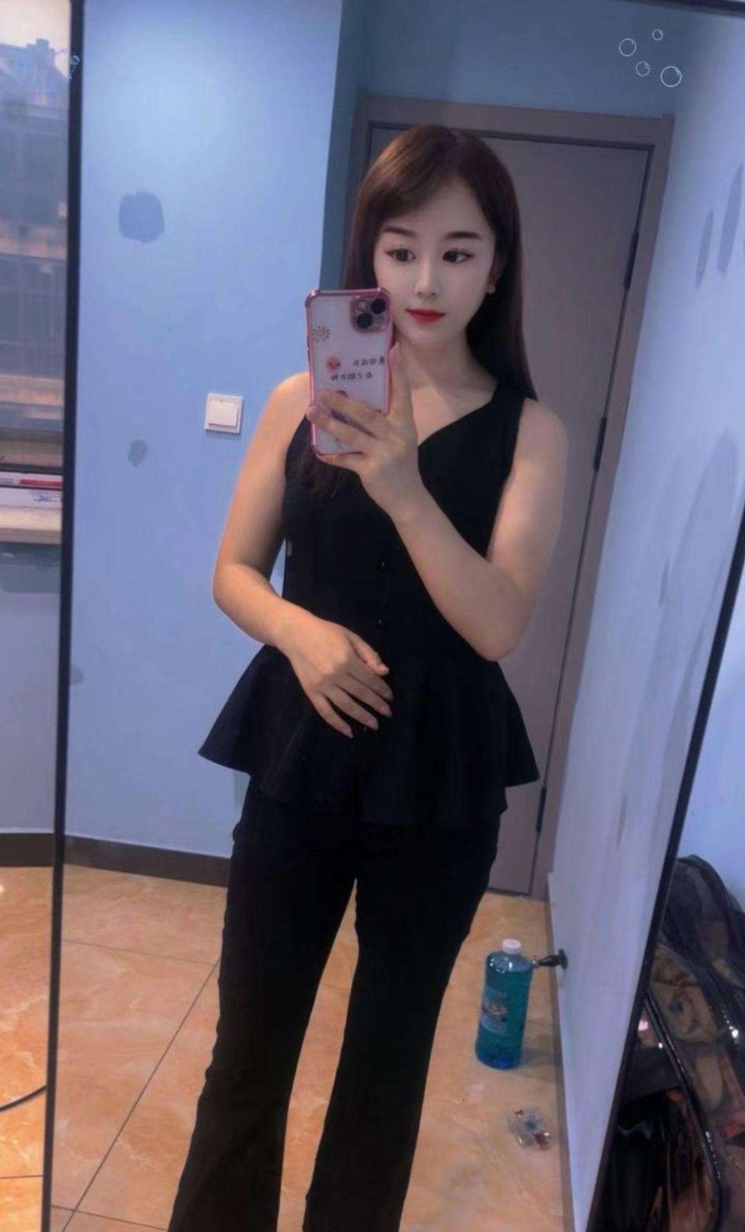 嘉定区性感尤物情趣御姐强烈推荐