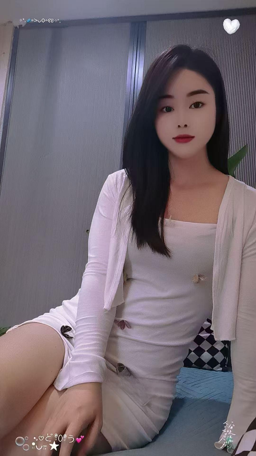 年轻可爱小妞妞