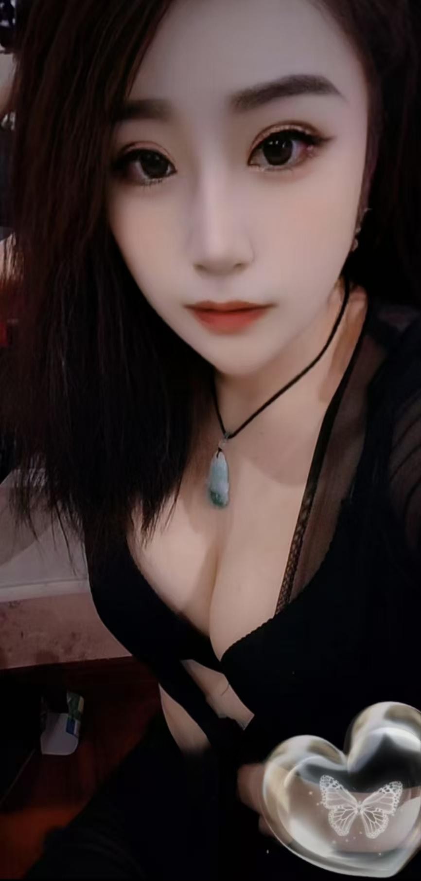 已体验极品白皙小姐姐身材丰满诱人