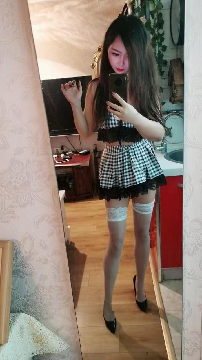 可爱小妞很性感