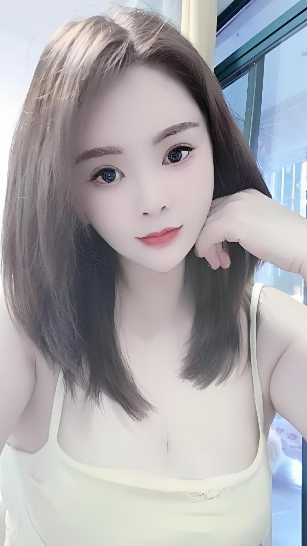 反差小烧女水多逼紧