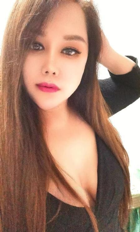 E奶菲菲乳交很舒服