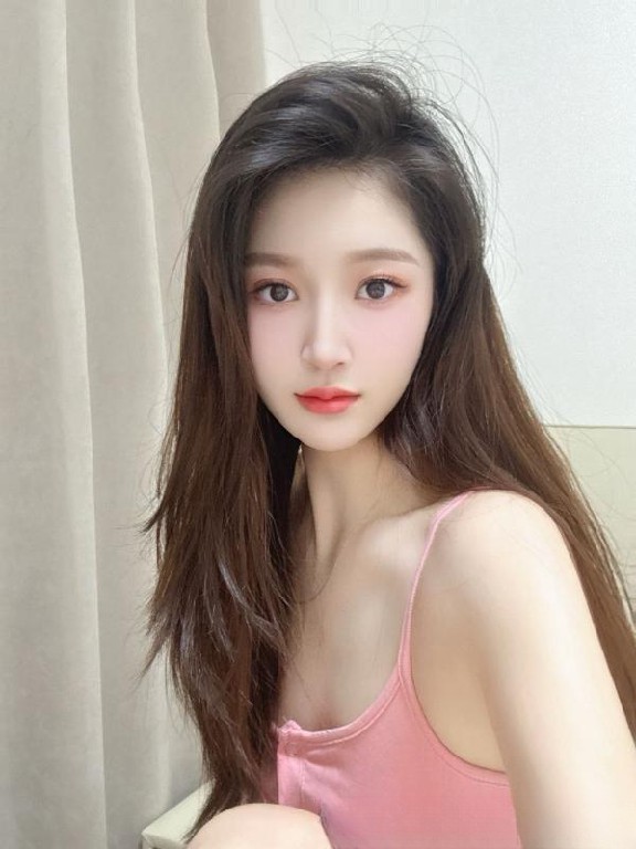 胸挺肤白颜值悠悠