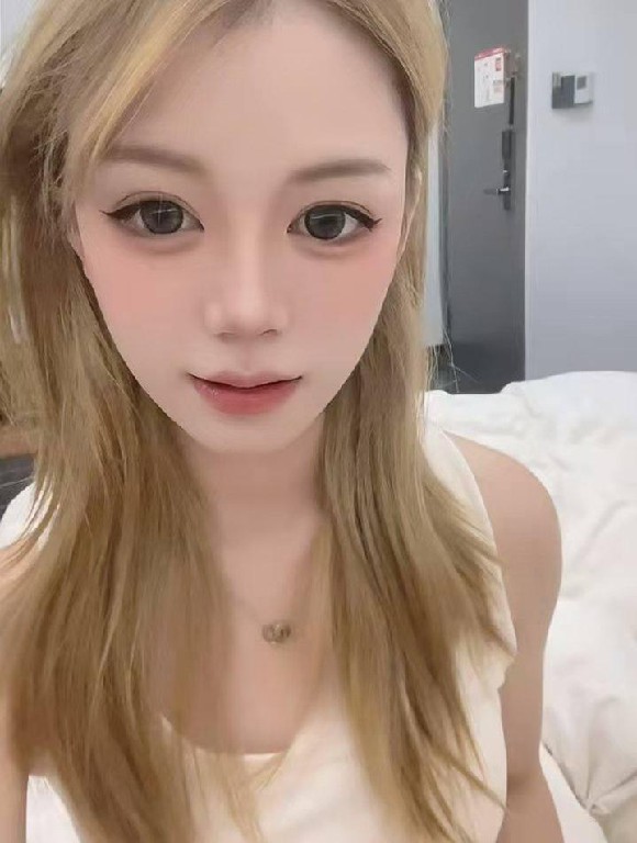 宝安情趣嫩妹反差大