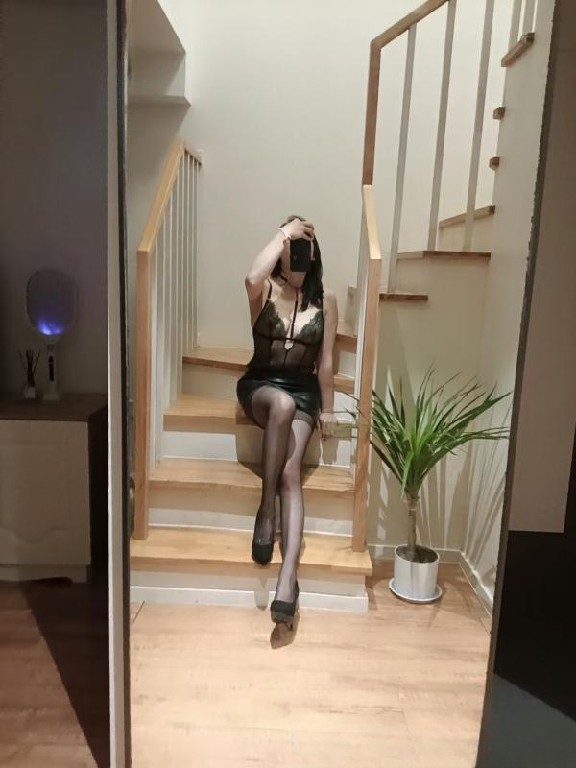 粉嫩小骚妇