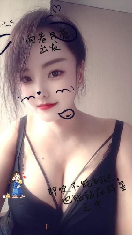新街口小姐姐