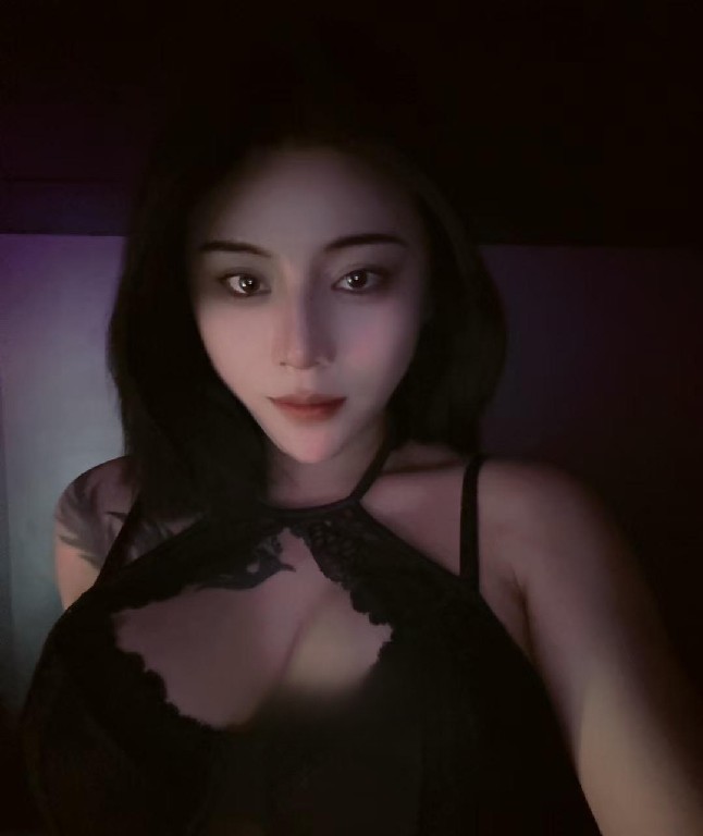 性感酒吧大胸妹