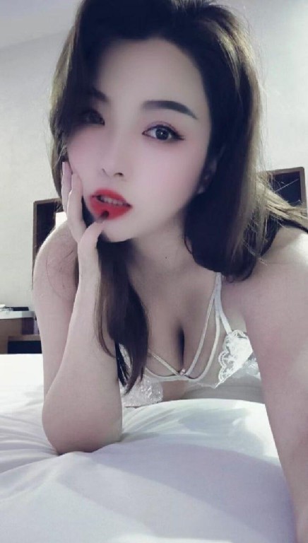骚气冲天小姐姐